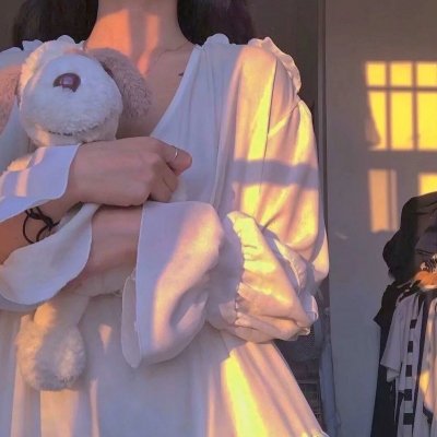 蒂拉和兰妮劫火车